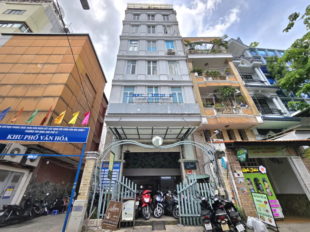 Halo Đinh Công Tráng