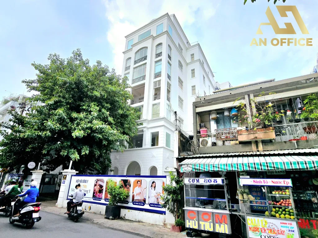 M.O.R.E Hoàng Diệu