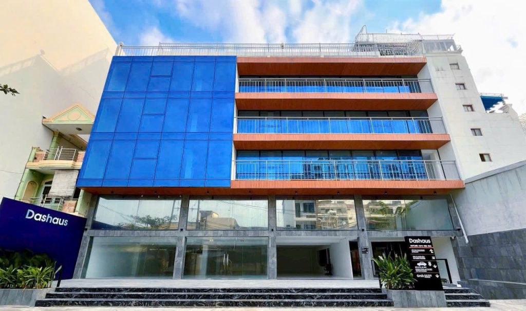 DasHaus Ung Văn Khiêm